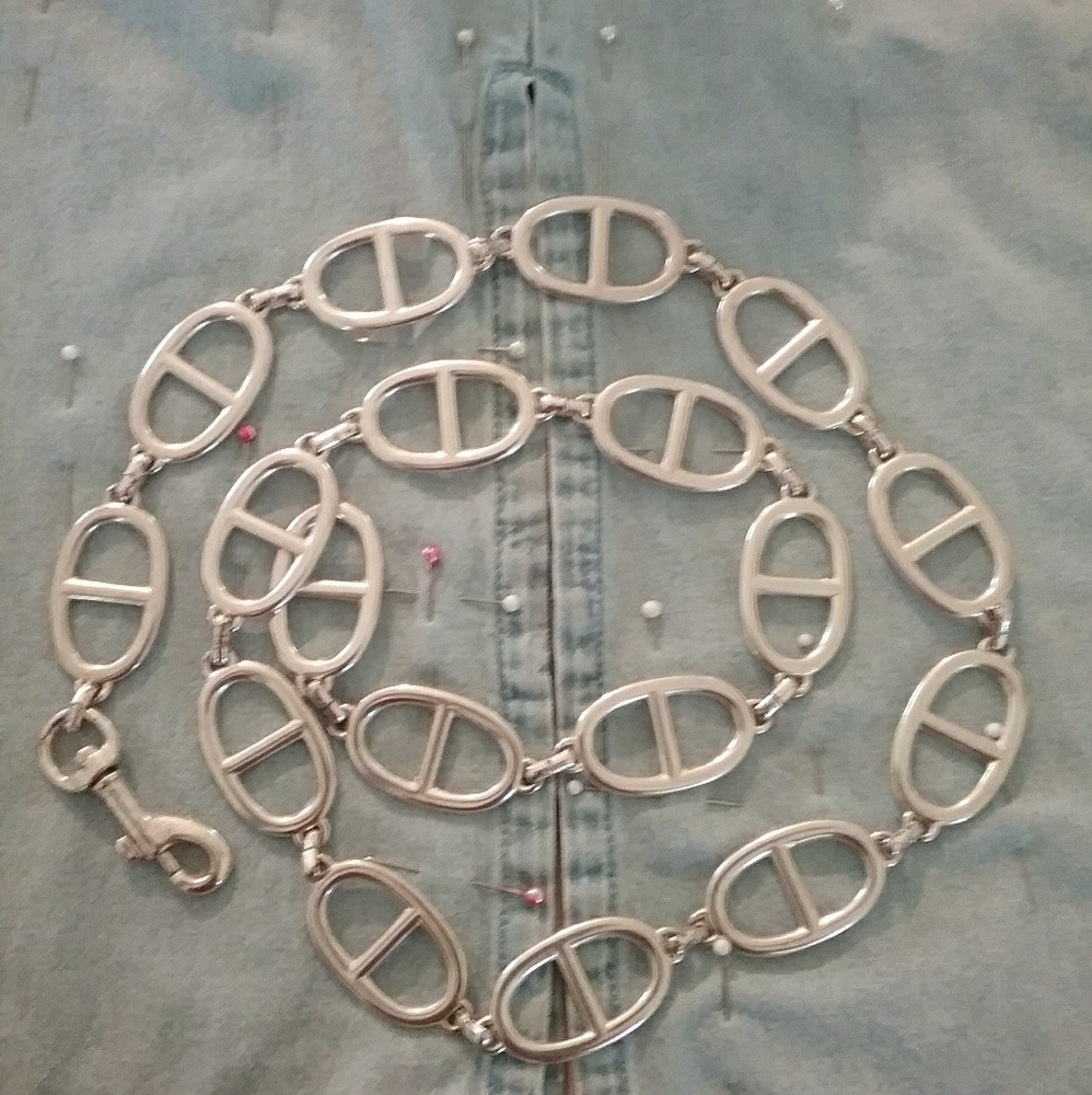 Ladies Michael Kors chain link belt